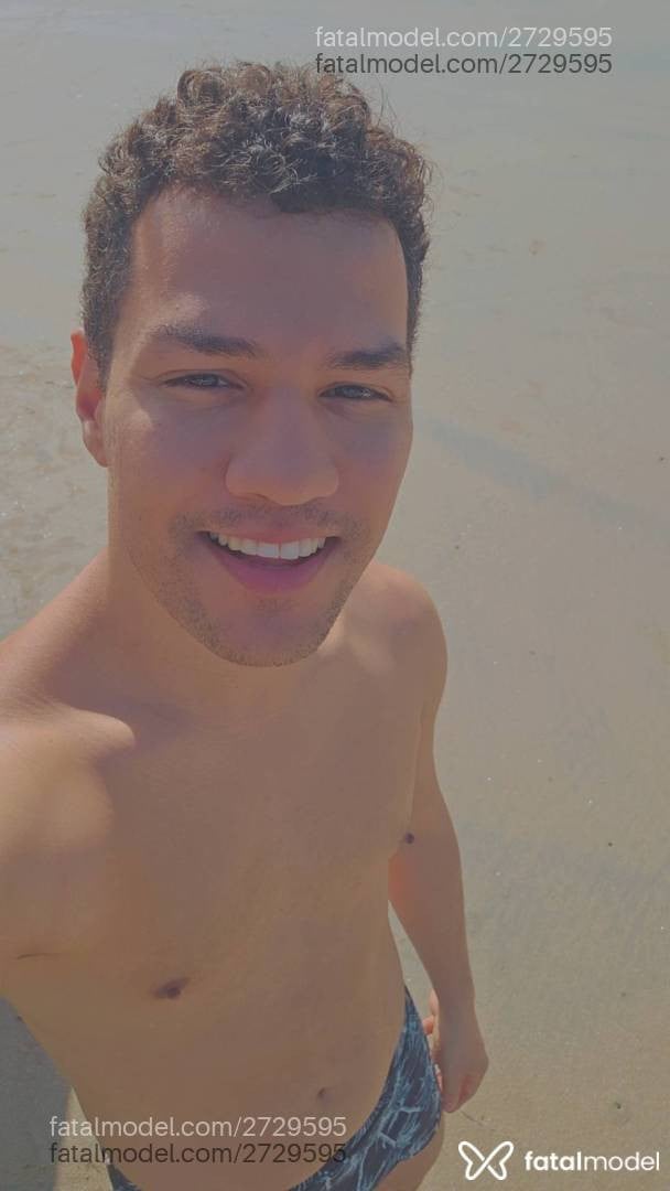 Acompanhante homem com cabelo castanho de olhos pretos em Santos - Erik Walker