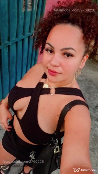 Acompanhante mulher com cabelo castanho de olhos castanhos - Raquel Acompanhante mulher com cabelo castanho de olhos castanhos - Raquel