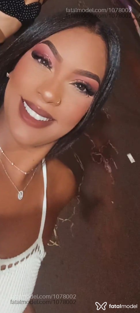 Acompanhante mulher com cabelo castanho de olhos mel em Guaíra Acompanhante mulher com cabelo castanho de olhos mel em Guaíra - Marcella Monteiro
