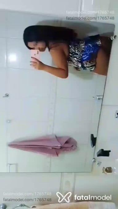 Acompanhante mulher morena (o) de olhos castanhos - Serena