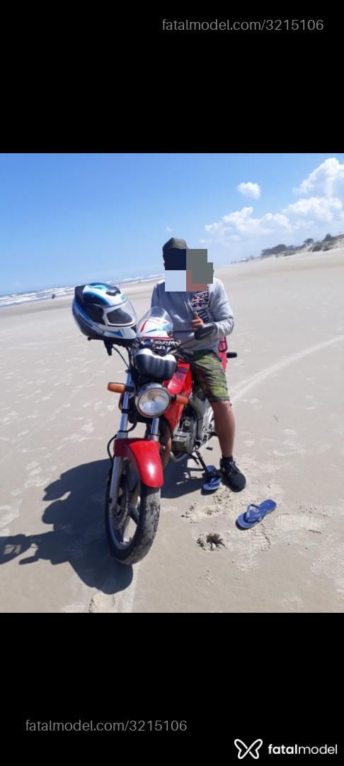 Acompanhante homem com cabelo castanho de olhos castanhos em Capão da Canoa Acompanhante homem com cabelo castanho de olhos castanhos em Capão da Canoa - Jonas