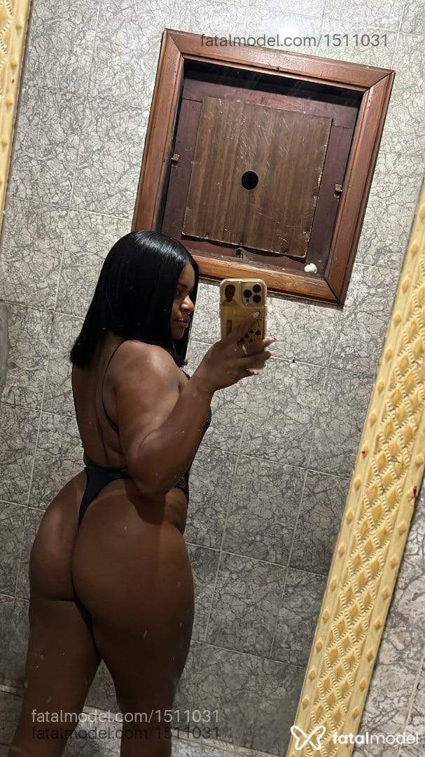 Acompanhante mulher morena (o) de olhos castanhos em Rio de Janeiro - Indiaa