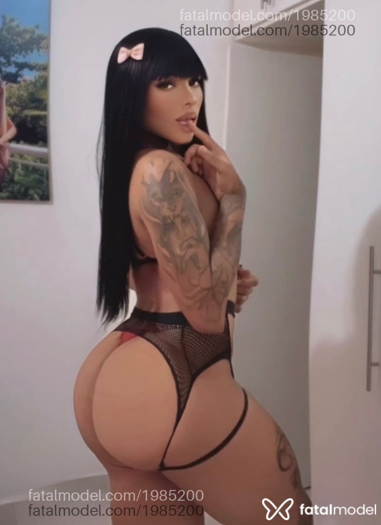 Acompanhante mulher trans morena (o) de olhos pretos em Belo Horizonte - Mel Alencar