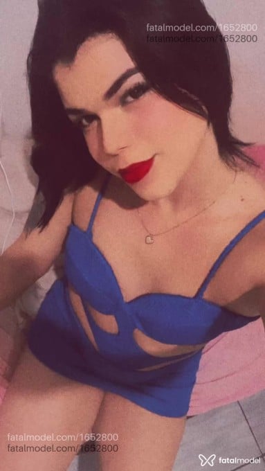 Acompanhante mulher trans morena (o) de olhos pretos em Água Boa - Dhanyella