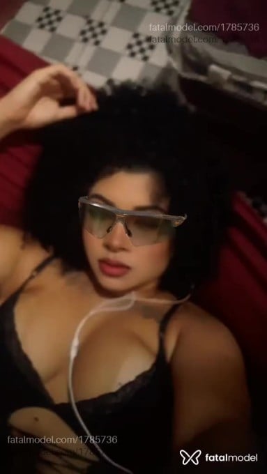 Acompanhante mulher com cabelo castanho de olhos castanhos em Ananindeua - Yasmin mattos