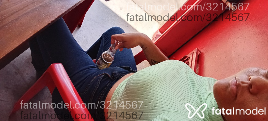 Acompanhante mulher com cabelo castanho de olhos castanhos em Bauru - Maria Júlia
