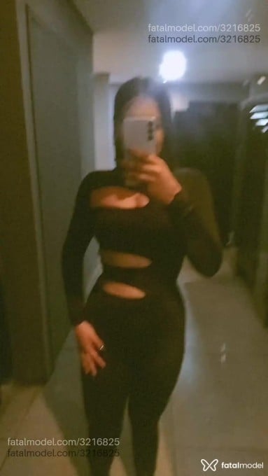Acompanhante mulher com cabelo castanho de olhos mel em Dourados - Bianca