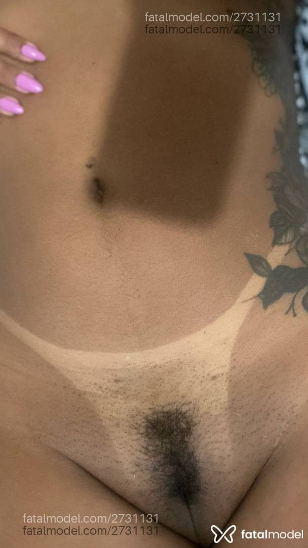 Acompanhante mulher morena (o) de olhos pretos - Malu Veras