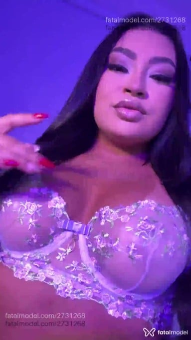 Acompanhante mulher morena (o) de olhos castanhos - Bianca Mello