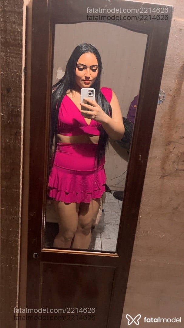 Acompanhante mulher com cabelo castanho de olhos castanhos em Tailândia Acompanhante mulher com cabelo castanho de olhos castanhos em Tailândia - Ketlenny