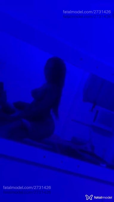 Acompanhante mulher com cabelo castanho de olhos pretos - Mikaela Acompanhante mulher com cabelo castanho de olhos pretos - Mikaela