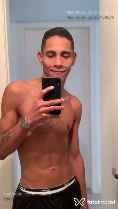 Acompanhante homem morena (o) de olhos pretos em Rio de Janeiro - Tin
