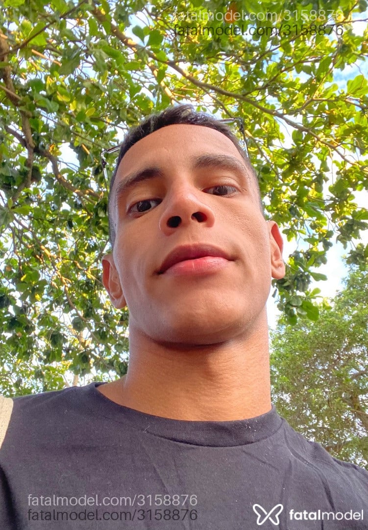 Acompanhante homem morena (o) de olhos pretos em Rio de Janeiro - Tin