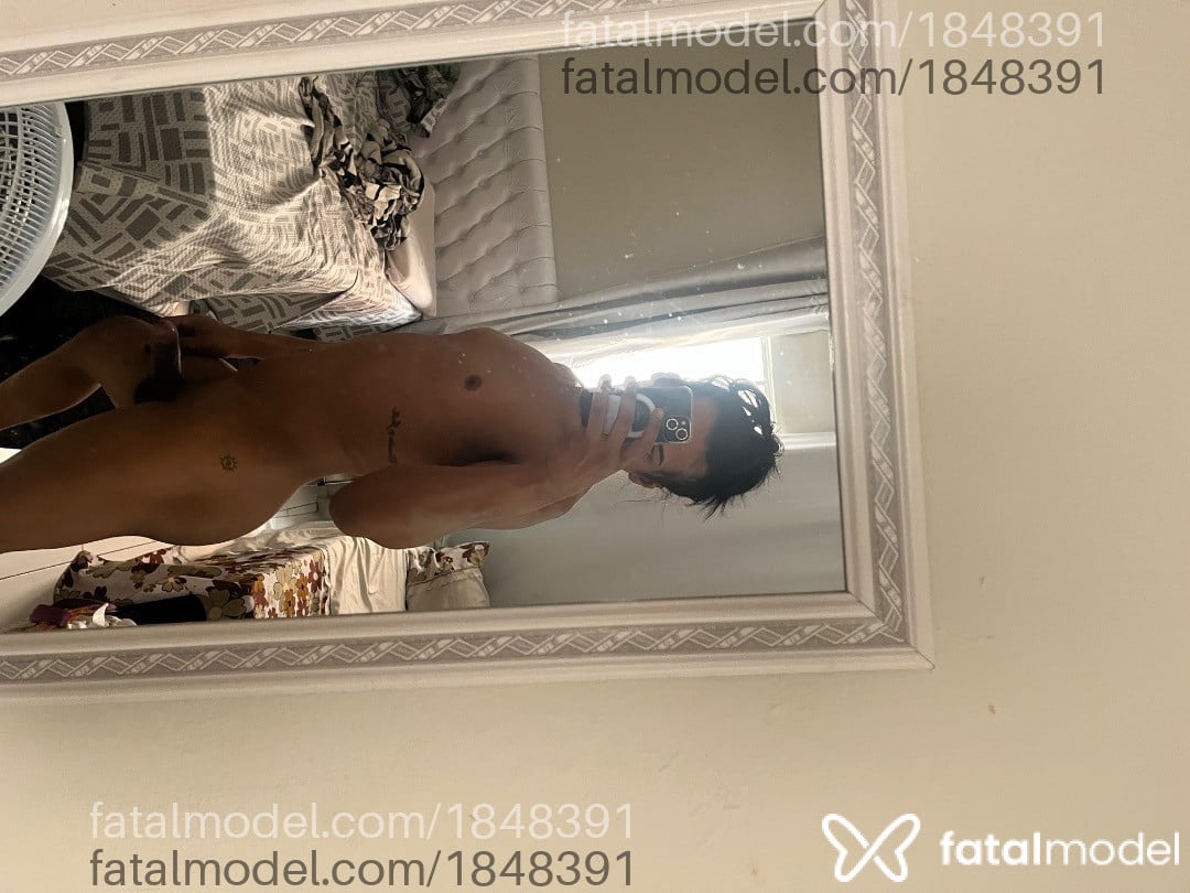 Acompanhante mulher trans com cabelo castanho de olhos castanhos em São Paulo - Luana Nogueira