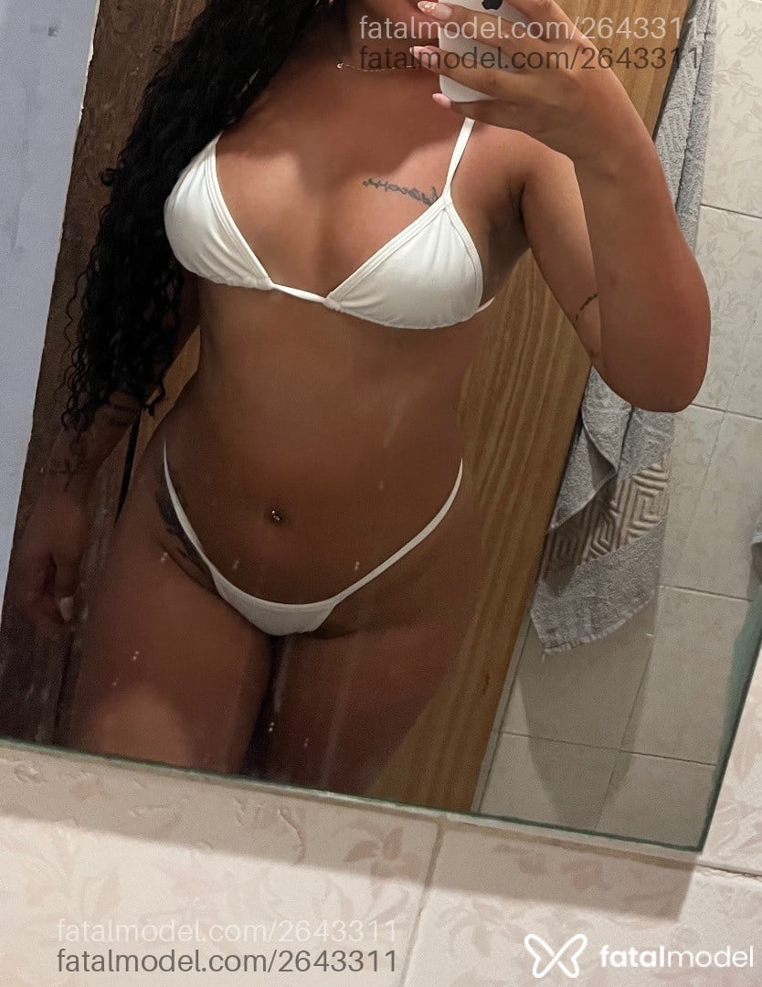 Acompanhante mulher com cabelo castanho de olhos castanhos - Melissa Acompanhante mulher com cabelo castanho de olhos castanhos - Melissa