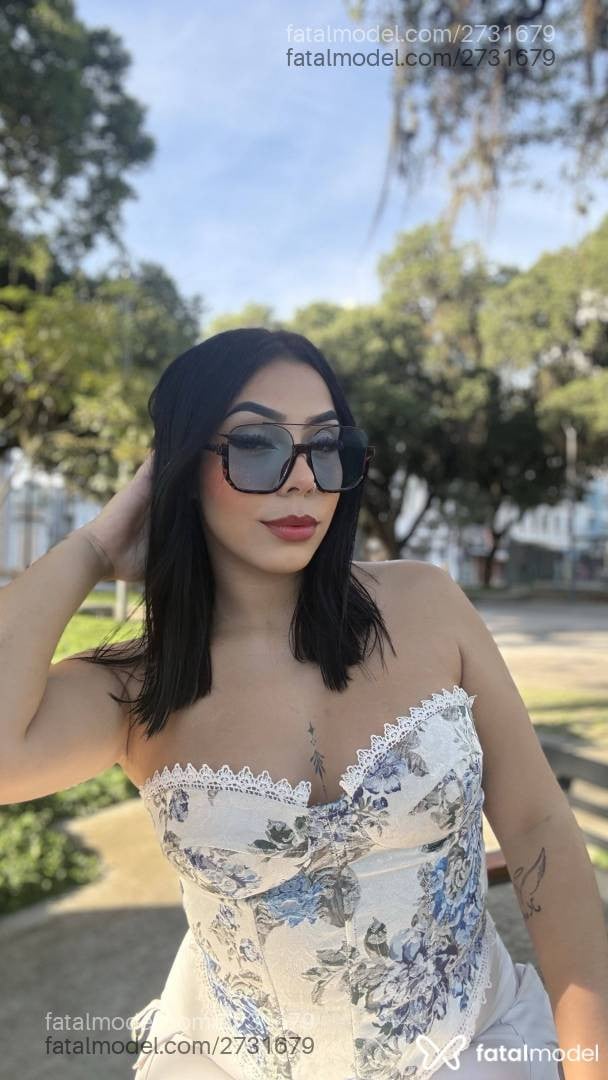 Acompanhante mulher morena (o) de olhos castanhos em Itajaí - Sabrina