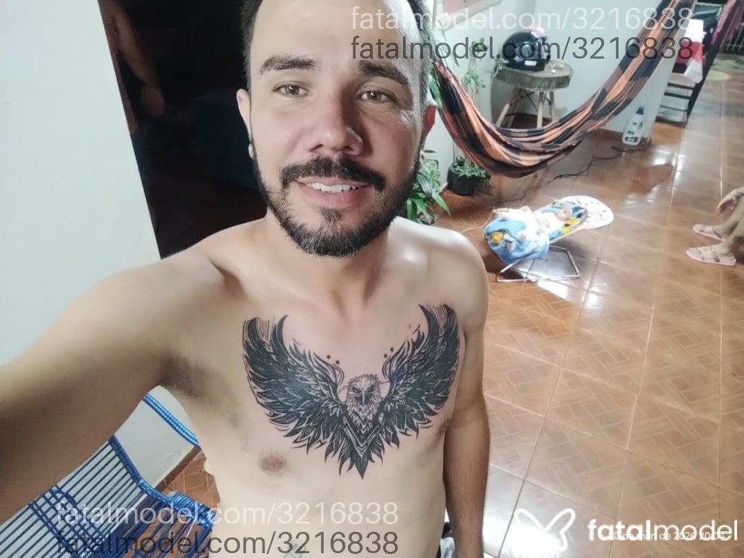 Acompanhante homem com cabelo castanho de olhos castanhos em Uberlândia - Xapoca