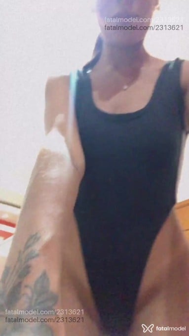Acompanhante mulher morena (o) de olhos pretos em Guarujá Acompanhante mulher morena (o) de olhos pretos em Guarujá - Gabrielle