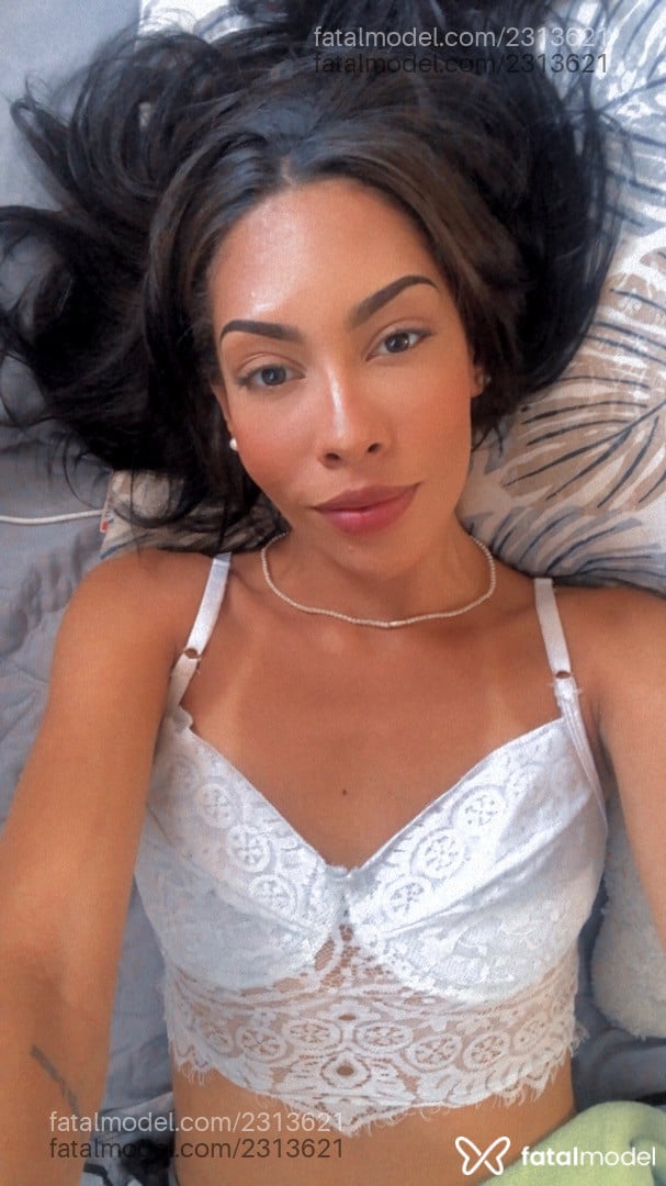Acompanhante mulher morena (o) de olhos pretos em Guarujá Acompanhante mulher morena (o) de olhos pretos em Guarujá - Gabrielle
