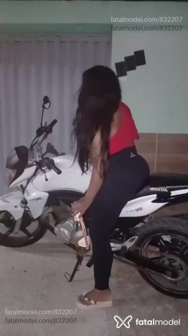 Acompanhante mulher morena (o) de olhos castanhos em Iguatu Acompanhante mulher morena (o) de olhos castanhos em Iguatu - Mirely