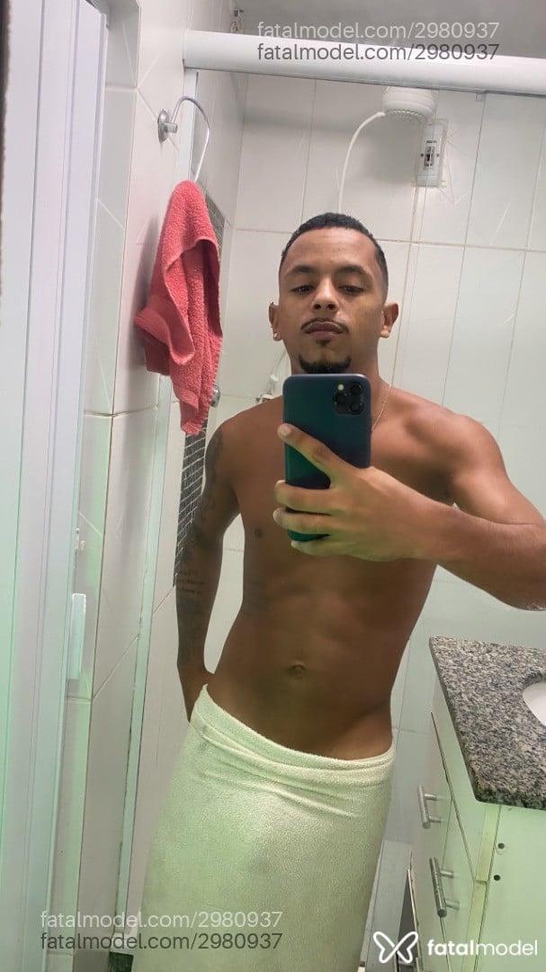 Acompanhante homem morena (o) de olhos pretos em Rio de Janeiro - Alexandre Magalhãe