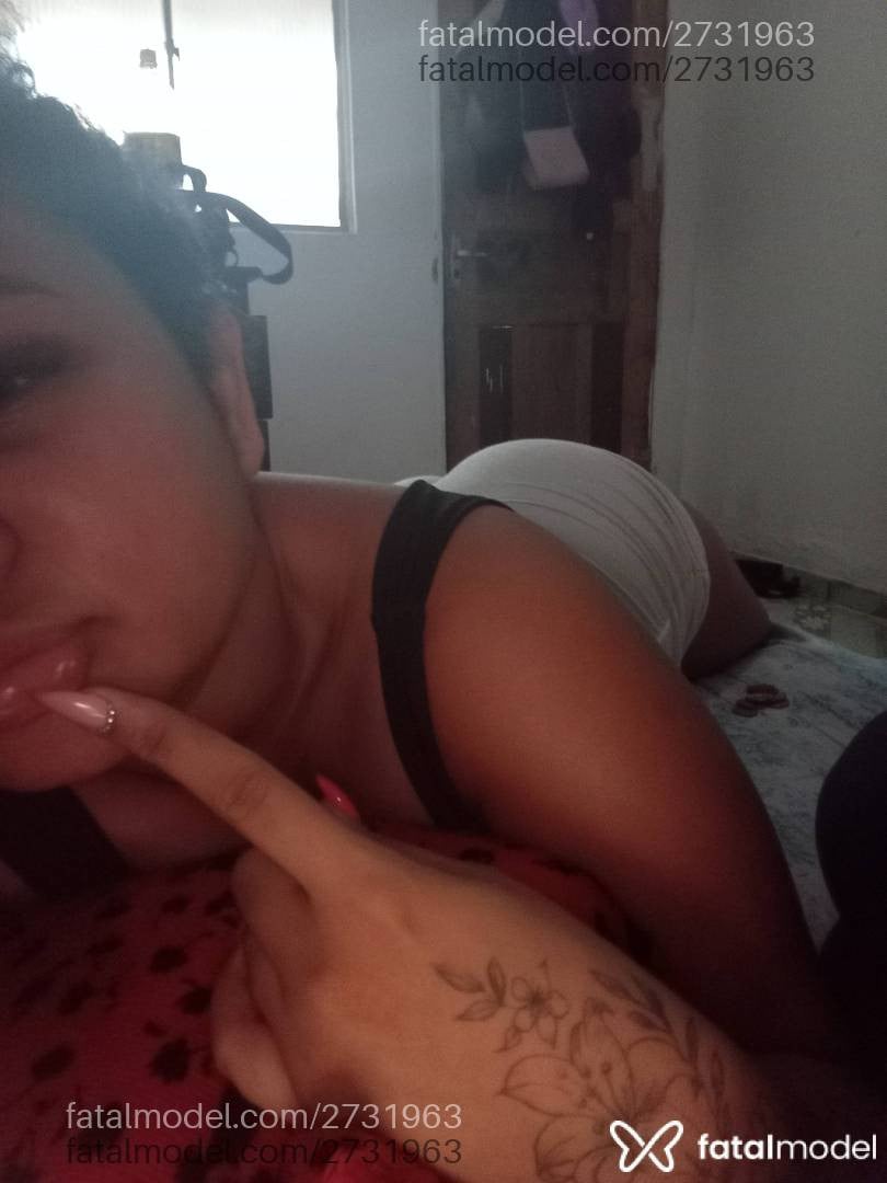 Acompanhante mulher morena (o) de olhos castanhos - Cristal