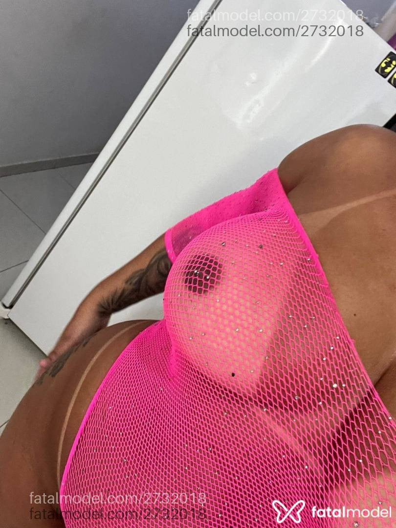 Acompanhante mulher morena (o) de olhos pretos - Yasmim Silva