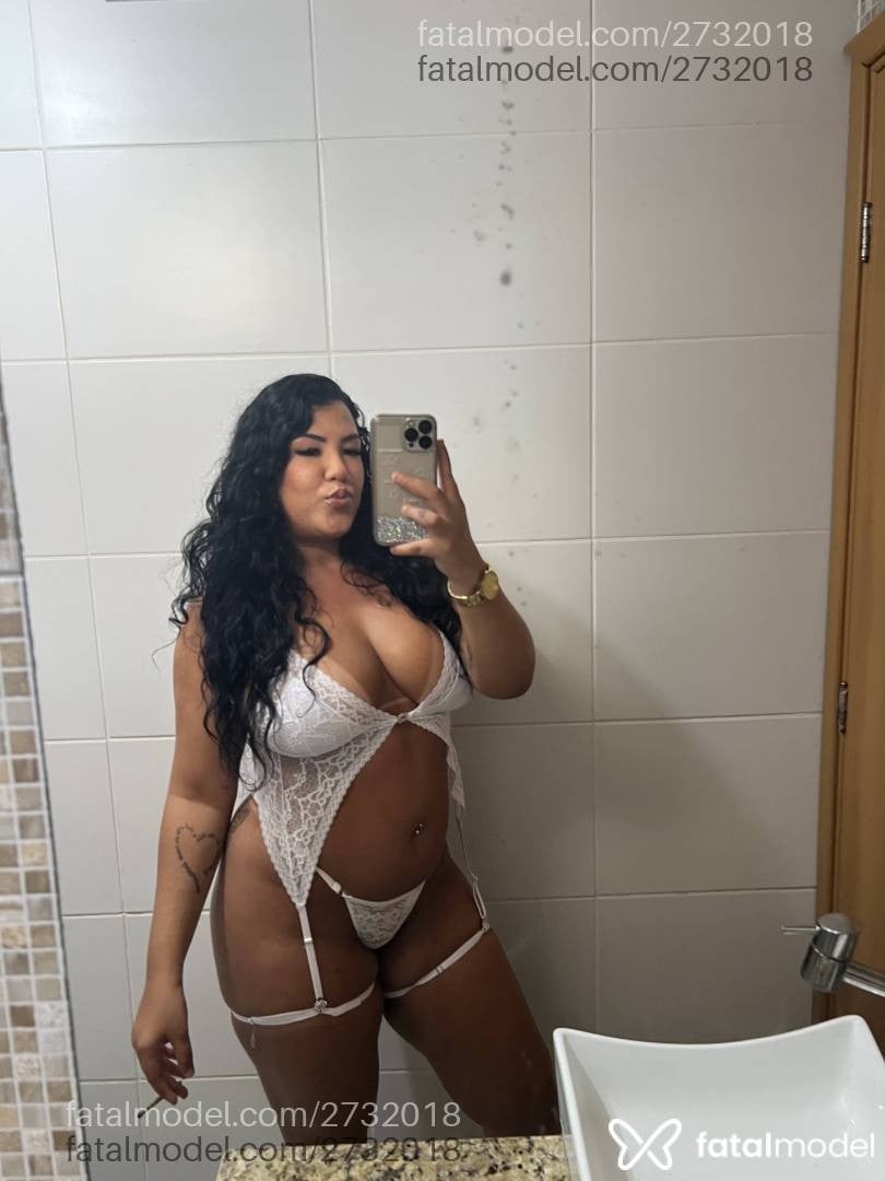 Acompanhante mulher morena (o) de olhos pretos - Yasmim Silva