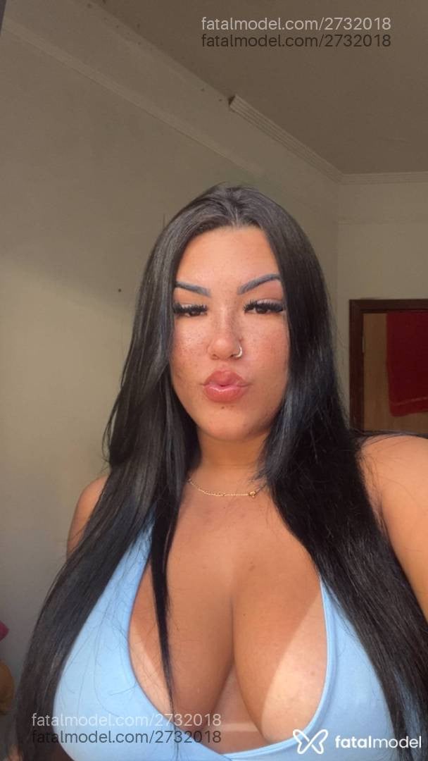 Acompanhante mulher morena (o) de olhos pretos - Yasmim Silva