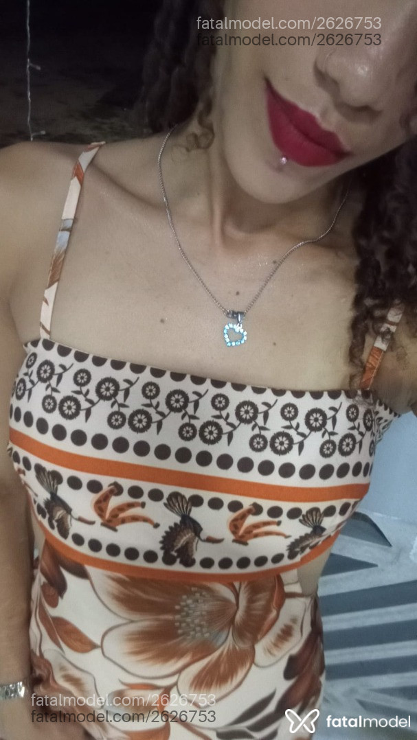 Acompanhante mulher com cabelo castanho de olhos castanhos - Luana Acompanhante mulher com cabelo castanho de olhos castanhos - Luana