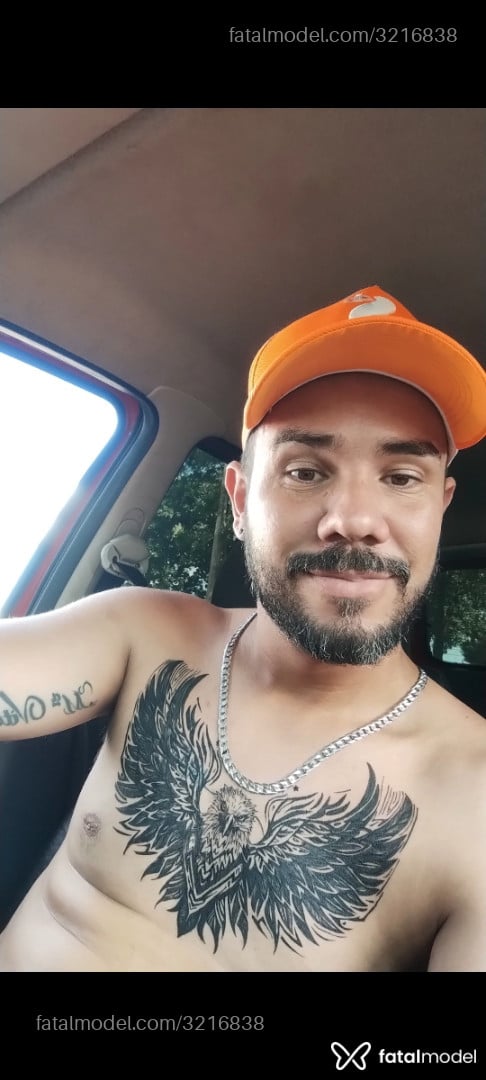 Acompanhante homem com cabelo castanho de olhos castanhos em Uberlândia - Xapoca
