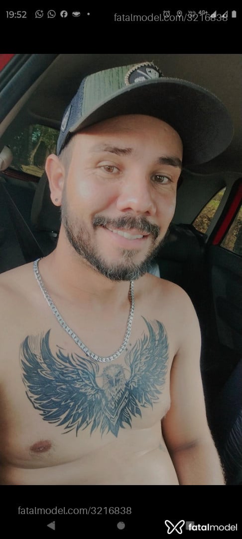 Acompanhante homem com cabelo castanho de olhos castanhos em Uberlândia - Xapoca