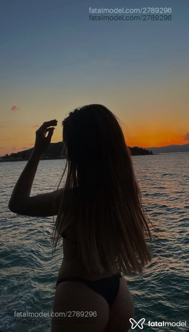 Acompanhante mulher morena (o) de olhos castanhos em Curitiba Acompanhante mulher morena (o) de olhos castanhos em Curitiba - Sofia Mambrini