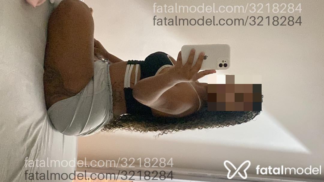 Acompanhante mulher morena (o) de olhos mel em Rio de Janeiro - Athena