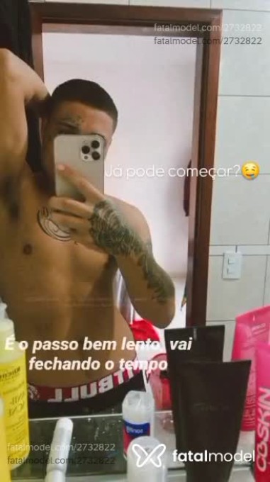 Acompanhante homem com cabelo castanho de olhos castanhos em Criciúma Acompanhante homem com cabelo castanho de olhos castanhos em Criciúma - Gabriel Gomes