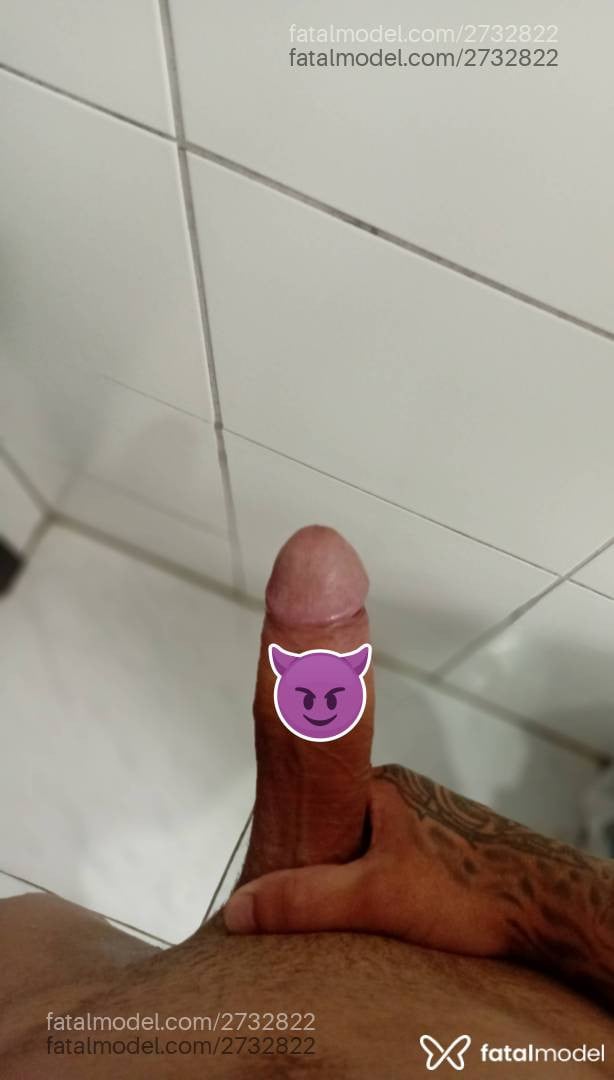 Acompanhante homem com cabelo castanho de olhos castanhos em Criciúma Acompanhante homem com cabelo castanho de olhos castanhos em Criciúma - Gabriel Gomes