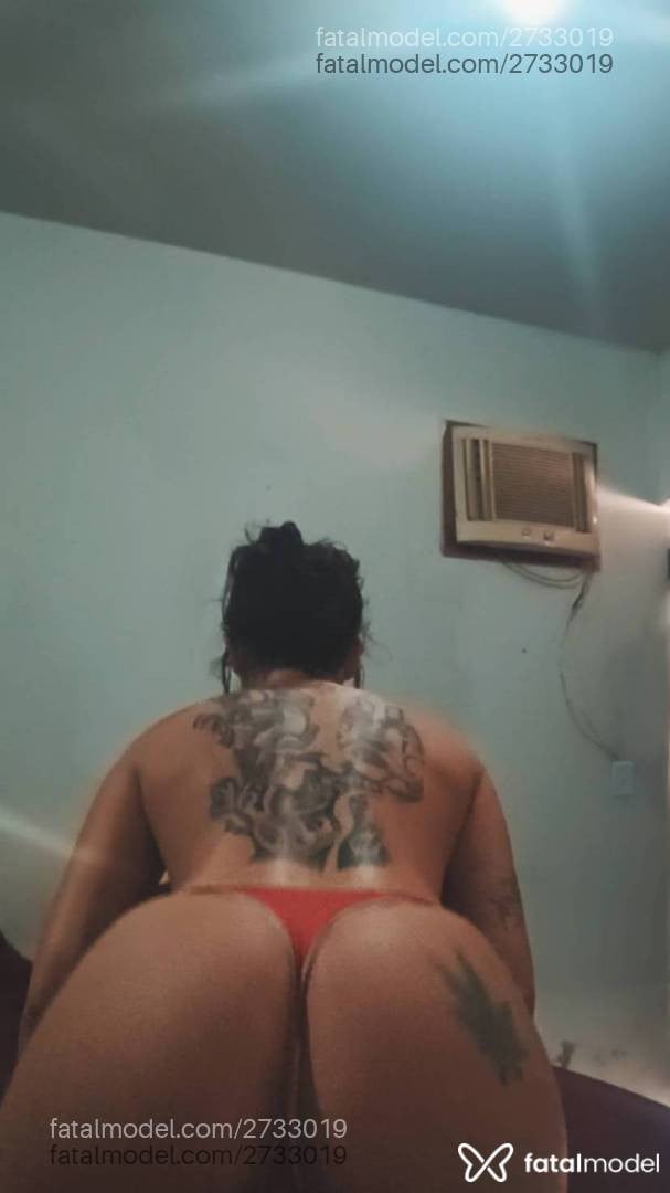 Acompanhante mulher com cabelo castanho de olhos castanhos - Laís Lins