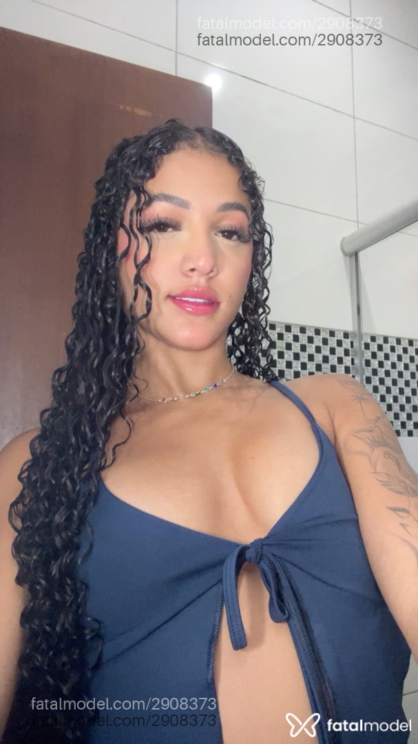 Acompanhante mulher morena (o) de olhos castanhos em Belo Horizonte - Larissa lins