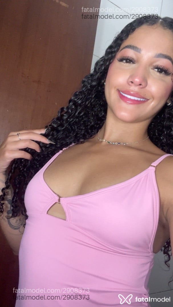 Acompanhante mulher morena (o) de olhos castanhos em Belo Horizonte - Larissa lins