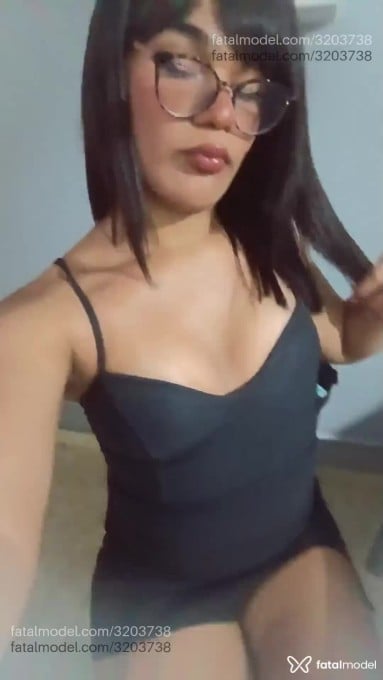 Acompanhante mulher trans morena (o) de olhos pretos - Lolla Mendes Acompanhante mulher trans morena (o) de olhos pretos - Lolla Mendes