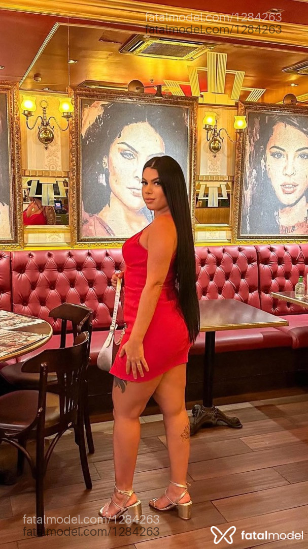 Acompanhante mulher morena (o) de olhos pretos - Karol Acompanhante mulher morena (o) de olhos pretos - Karol