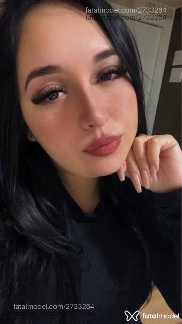 Acompanhante mulher loira (o) de olhos azuis - Poliana Duarte