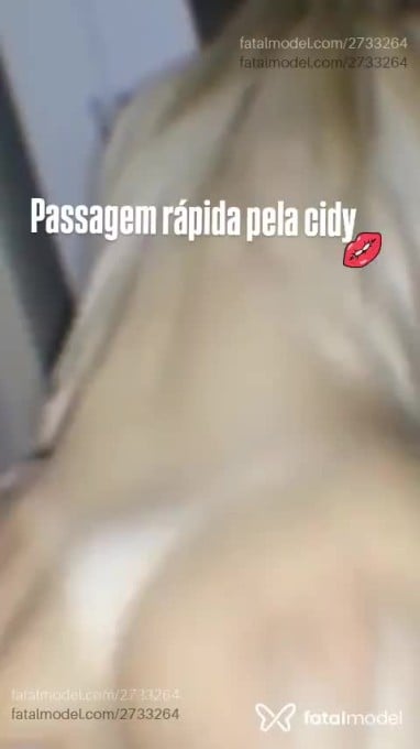 Acompanhante mulher loira (o) de olhos azuis - Poliana Duarte Acompanhante mulher loira (o) de olhos azuis - Poliana Duarte