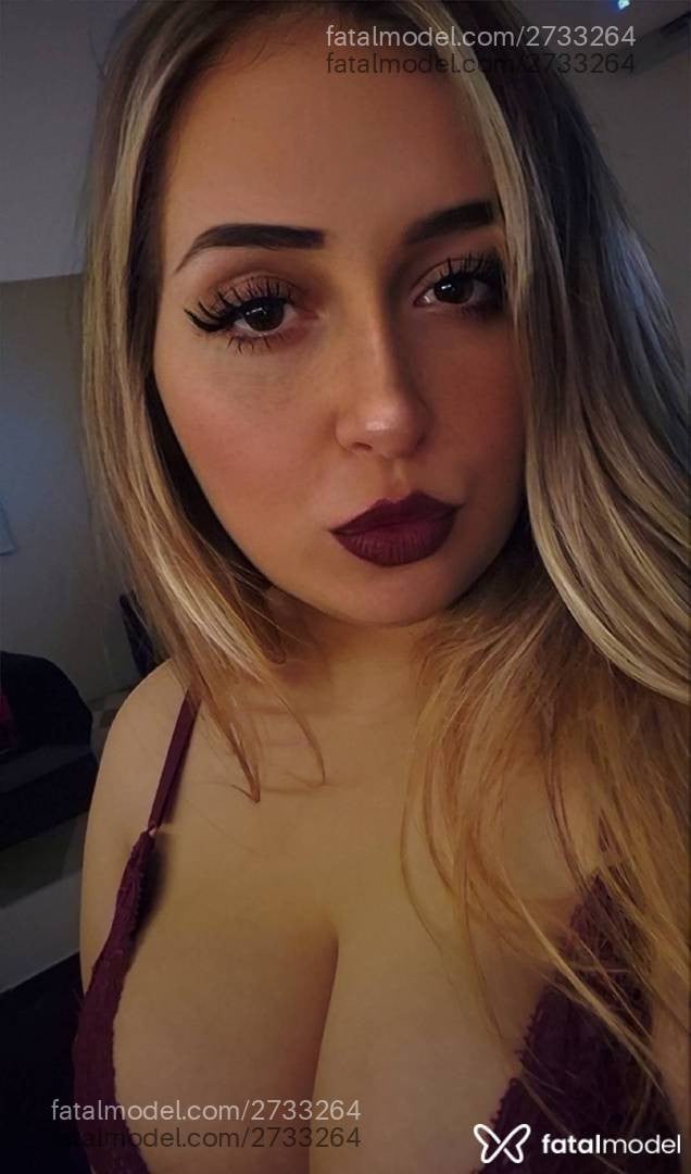 Acompanhante mulher loira (o) de olhos azuis em Itajaí - Poliana Duarte