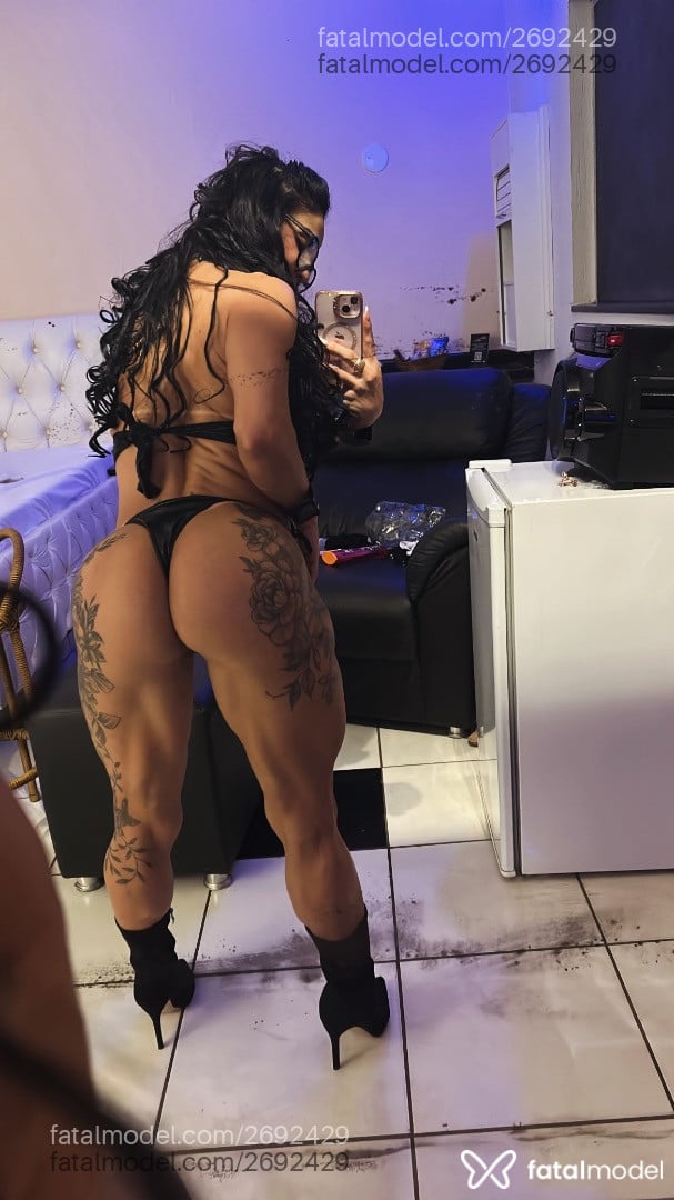 Acompanhante mulher morena (o) de olhos pretos em Ribeirão Preto - Caroline