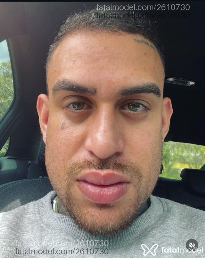 Acompanhante homem com cabelo castanho de olhos verdes em São João Del Rei Acompanhante homem com cabelo castanho de olhos verdes em São João Del Rei - Kevin