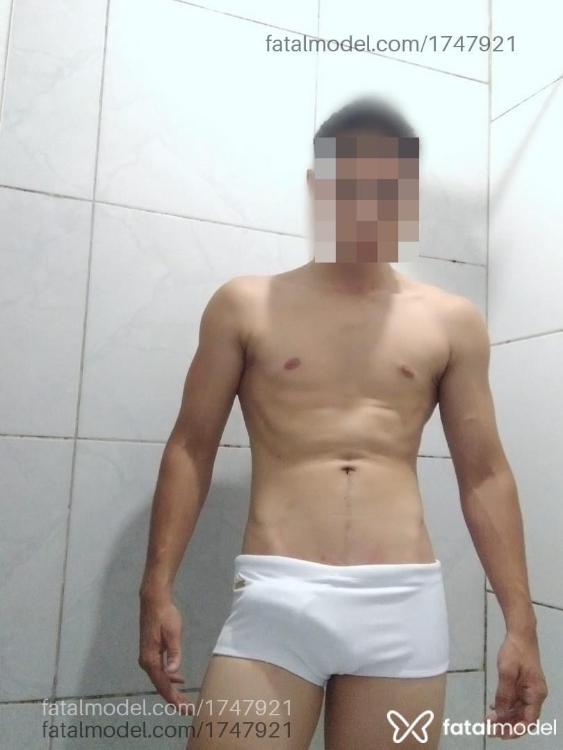 Acompanhante homem morena (o) de olhos castanhos em Recife Acompanhante homem morena (o) de olhos castanhos em Recife - Yagoo Gogoboi
