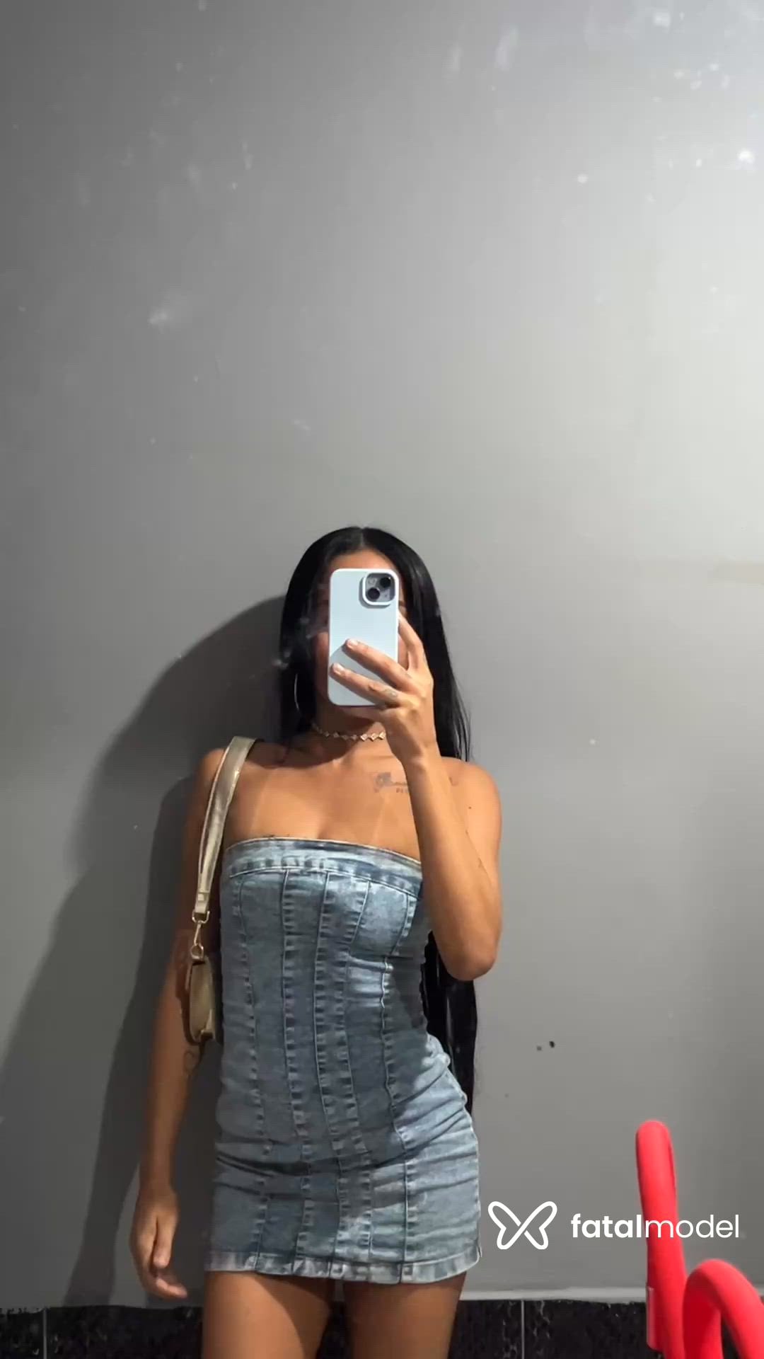Acompanhante mulher morena (o) de olhos pretos - Estrelinha Acompanhante mulher morena (o) de olhos pretos - Estrelinha
