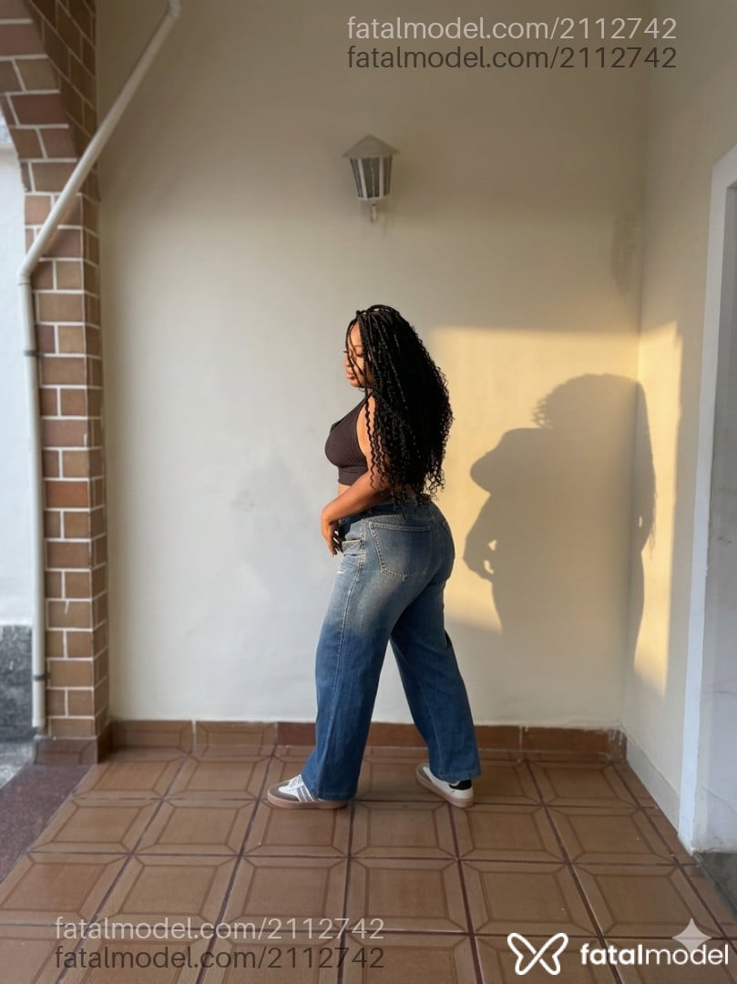 Acompanhante mulher com cabelo castanho de olhos pretos em Rio de Janeiro - Shellvyncereja