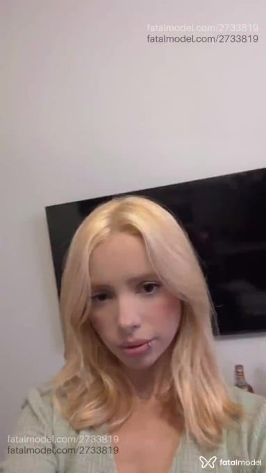Acompanhante mulher loira (o) de olhos castanhos em São Paulo - Mel Dias